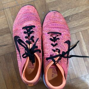 Nike Free 5.0 Women’s Size 7 - Hot Pink